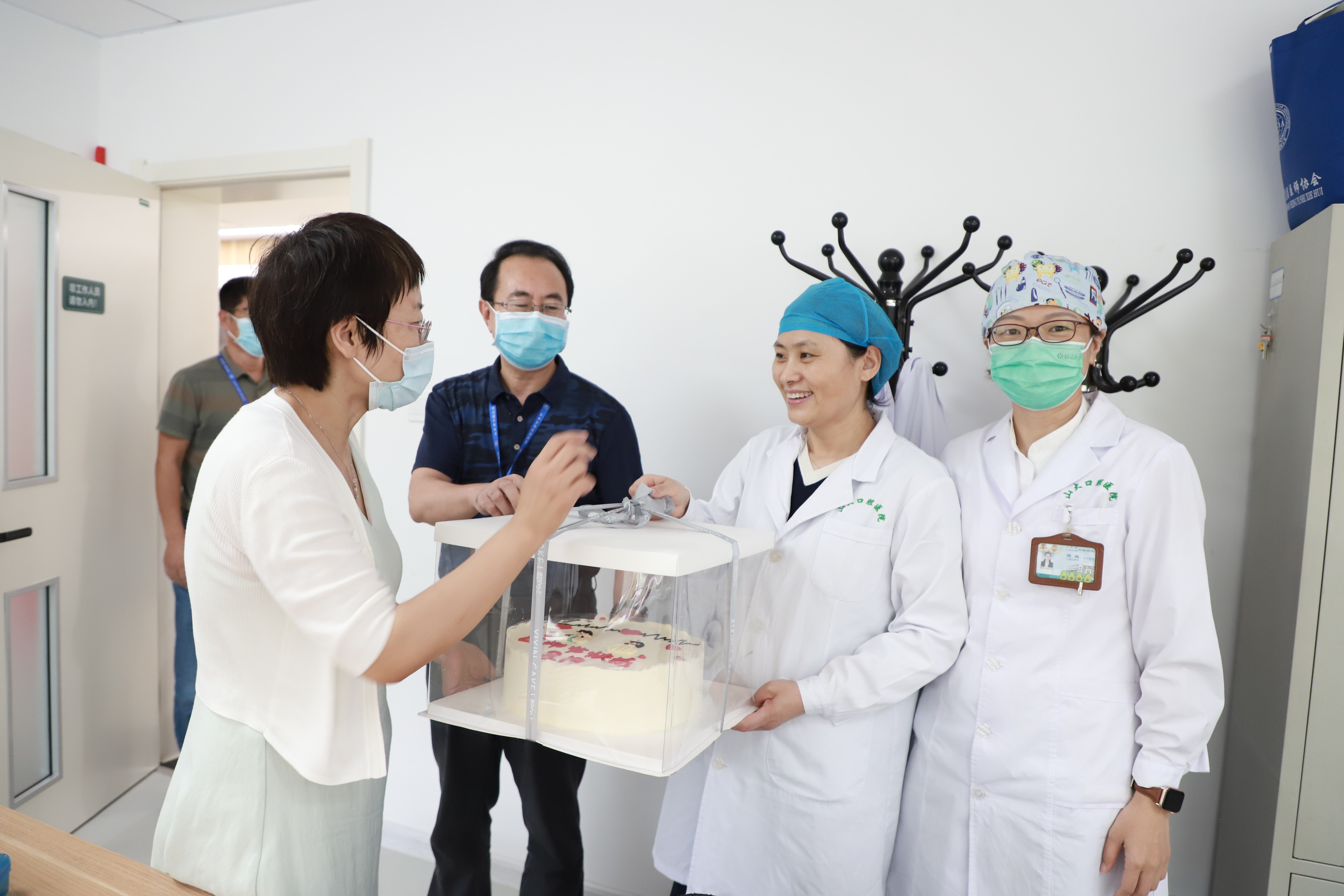 “医”心向党 踔厉奋进——9159金沙申请大厅（口腔医院）开展中国医师节庆祝活动